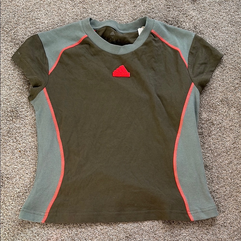 Adidas T-Shirt